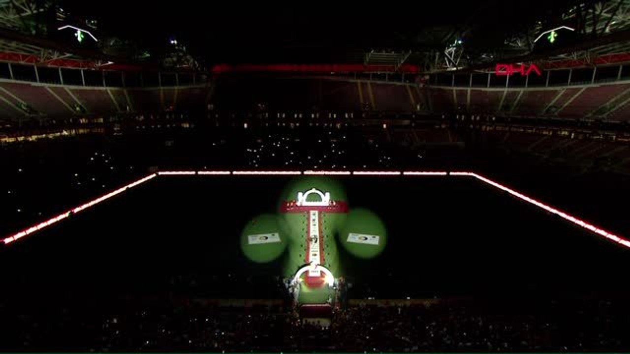 Spor galatasaray'da yeni transferler taraftarlarla buluştu