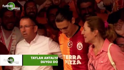Taylan Antalyalı ve annesinin duygu dolu anları