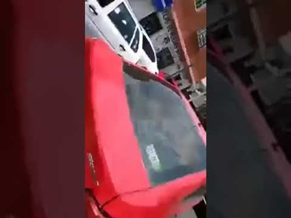 Joven atropella a repartidor y mujer de la tercera edad en Circuito Aztecas