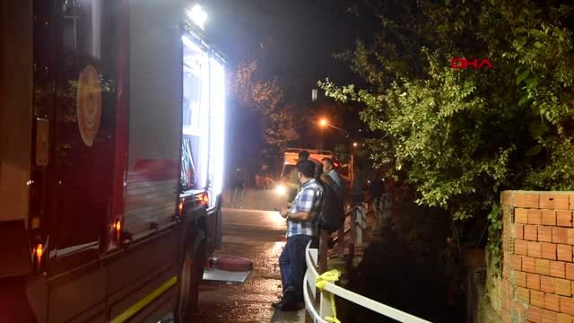 Cinayet zanlılarının evi kundaklandı