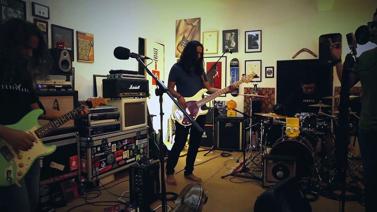 Sesungguhnya Aku | Alif Satar |The Muffins | Alternative Rock
