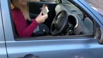 Un conducteur vient punir les automobilistes qui téléphonent au volant! Bien fait...