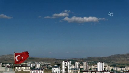 SOLOTÜRK ve Türk Yıldızları gösteri uçuşu yaptı - SİVAS