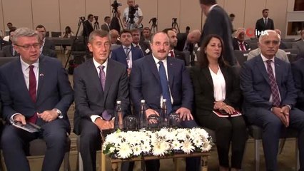 Bakan Varank: "Çek yatırımcılarımıza sesleniyorum: Gelin, Türkiye Cumhuriyeti'nin avantajlarından...