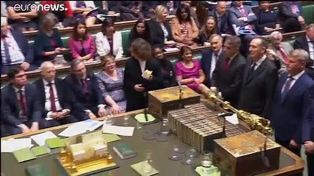 Parlamento recusa antecipar eleições no Reino Unido