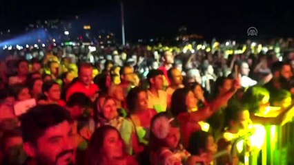 Hande Yener Kuşadası'nda konser verdi - AYDIN