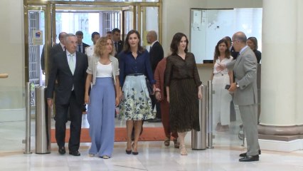 La reina Letizia apuesta por su 'look' más internacional