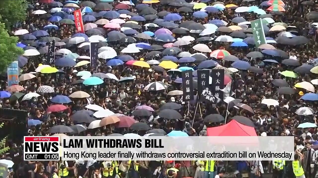 Hong Kong leader withdraws extradition bill, calls for dialogue