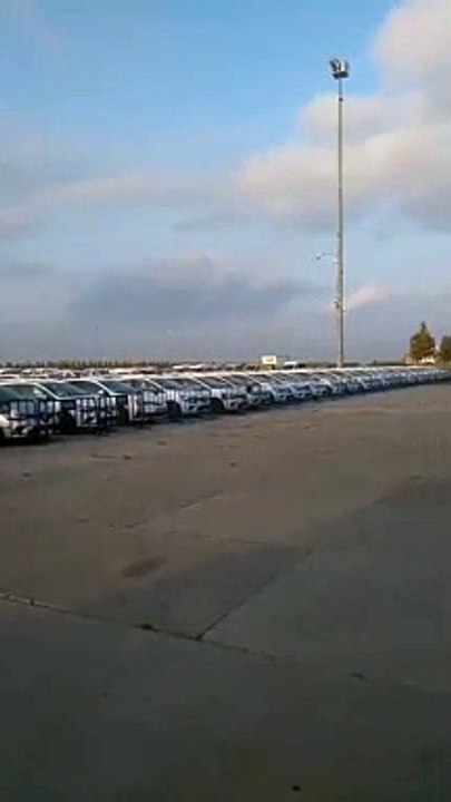 "İmamoğlu seçim öncesi söz verdiği ihraç fazlası yüzlerce aracı Yenikapı'da topladı"