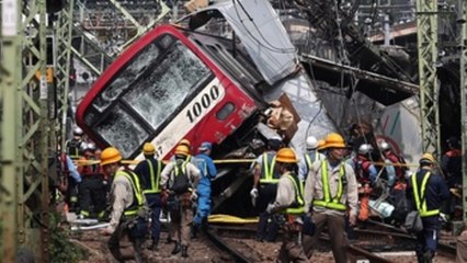 Más de 30 heridos en Japón al chocar un tren con un camión