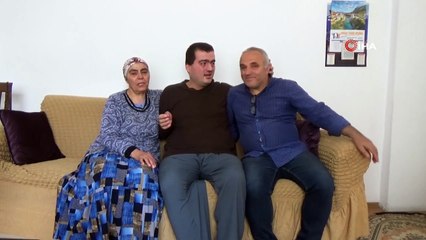 Doktorların dişini çekmekte zorlandığı zihinsel engeli Tayfun üç aydır diş ağrısı çekiyor