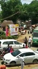 டிராபிக்-ஐ சரி செய்த திமுக MLA டிஆர்பி ராஜா-வீடியோ