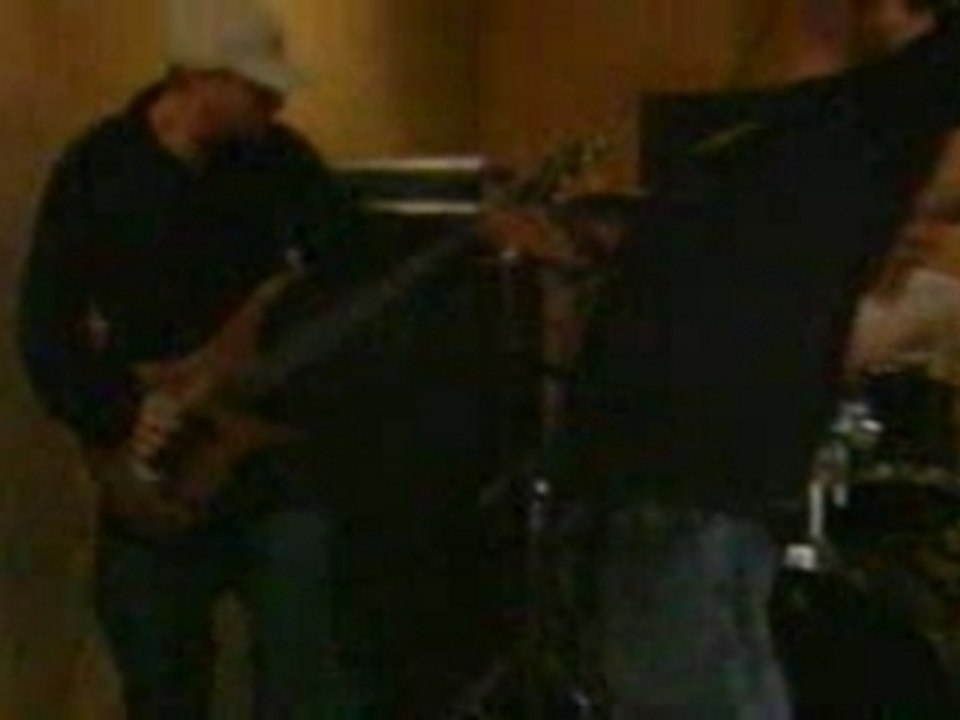 KICKBACK:FOREVER WAR