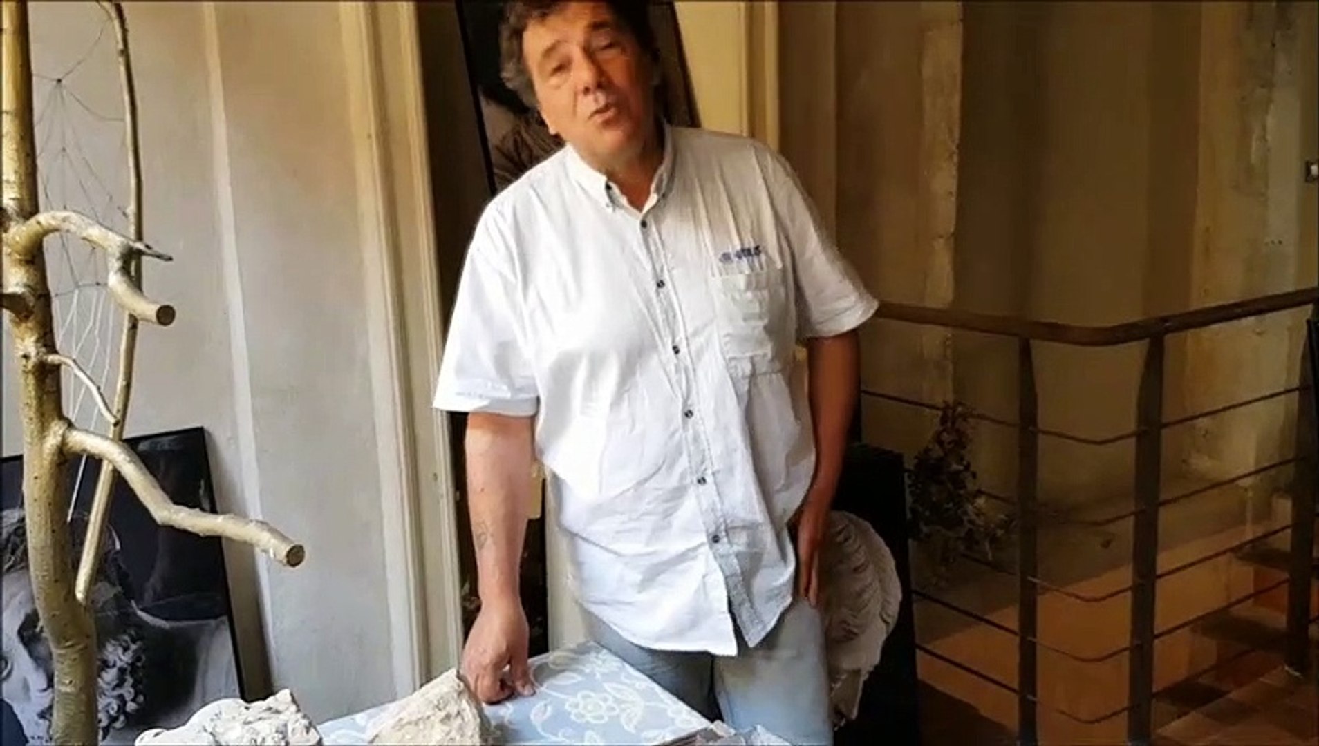 Saint Mihiel Francis Rembert Proprietaire De La Maison Du Sculpteur Ligier Richier Video Dailymotion