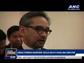 ASEAN foreign ministers tackle South China Sea disputes