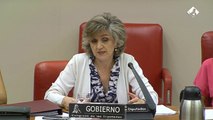 La ministra de Sanidad defiende su labor en la crisis de la listeriosis