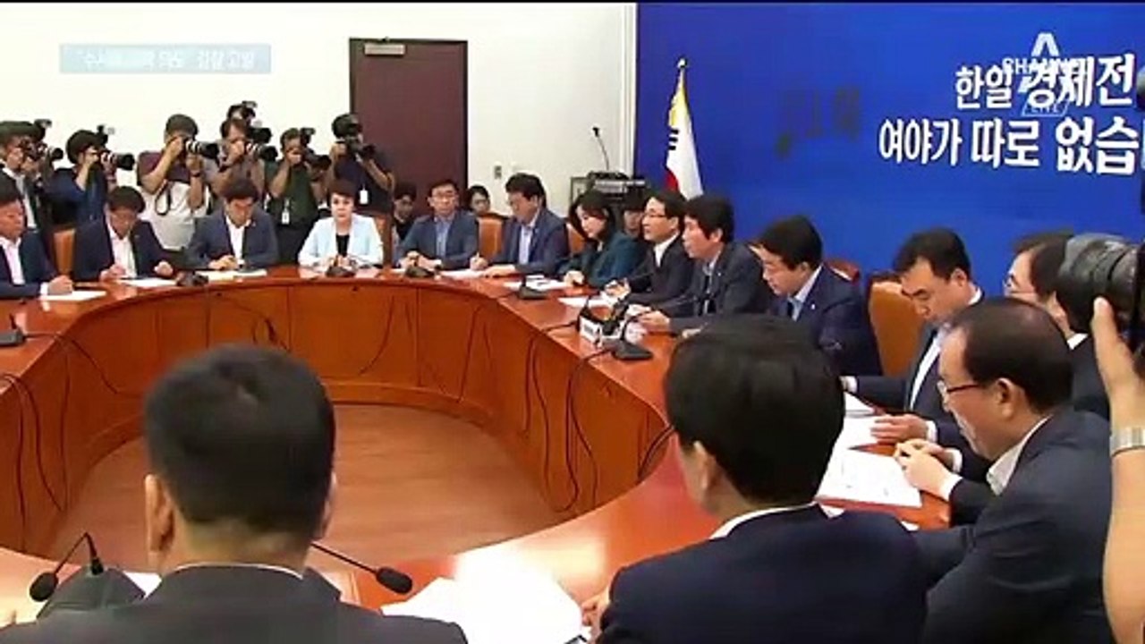 민주당 “유시민, 우리 당원 아닌데?”…한국당 “검찰 고발”