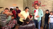 Kayseri-kuaför olan kadın muhtar öğrencileri ücretsiz tıraş etti