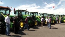 9 tonluk dev traktör tarım fuarının ilgi odağı oldu