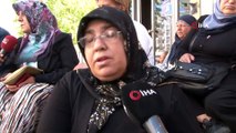 HDP önünde eylem yapan aileler: 'Gerekirse öleceğiz ama gitmeyeceğiz'