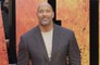 Dwayne Johnson sustituirá a Kevin Hart en el programa de Kelly Clarkson