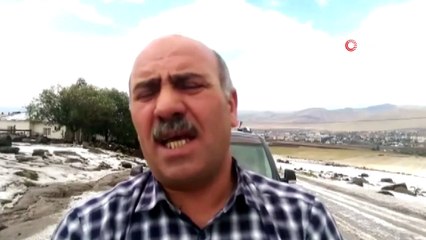 Ardahan dolu yağışı etkili, yollar beyaza büründü