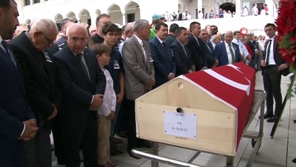 Milli Güreşçi Tevfik Kış Son Yolculuğuna Uğurlandı