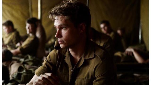 'Moffie' di Oliver Hermanus a Venezia 76: intervista all'attore Kai Luke Brummer