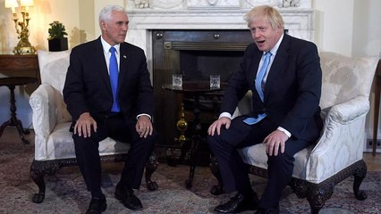 Johnson zu Pence: "Wir wollen Eure Chlorhühnchen nicht!"