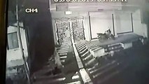 CCTV कैमरे में कैद हुआ आग लगाने वाला बदमाश