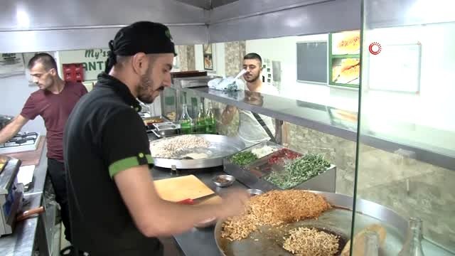 Eşi tarafından 15 yerinden bıçaklanan kadını kurtaran çalışanlar o anları İHA'ya anlattı