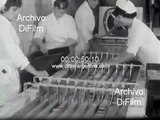 Gente trabajando en fabrica de alfajores en Buenos Aires 1967