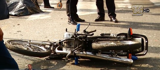 Conductor de motocicleta murió tras ser arrollado por la metrovía