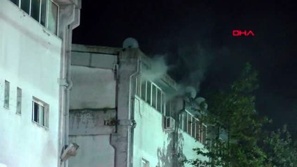 Bahçeşehir'de peçete imalathanesinde yangın