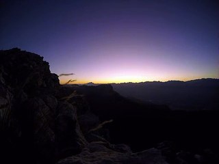 Lever du jour et du soleil au sommet de Chamchaude