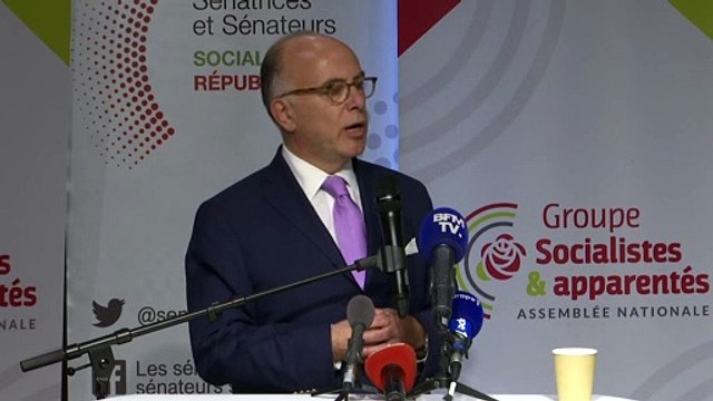 Bernard Cazeneuve tacle Emmanuel Macron sur ses petites phrases