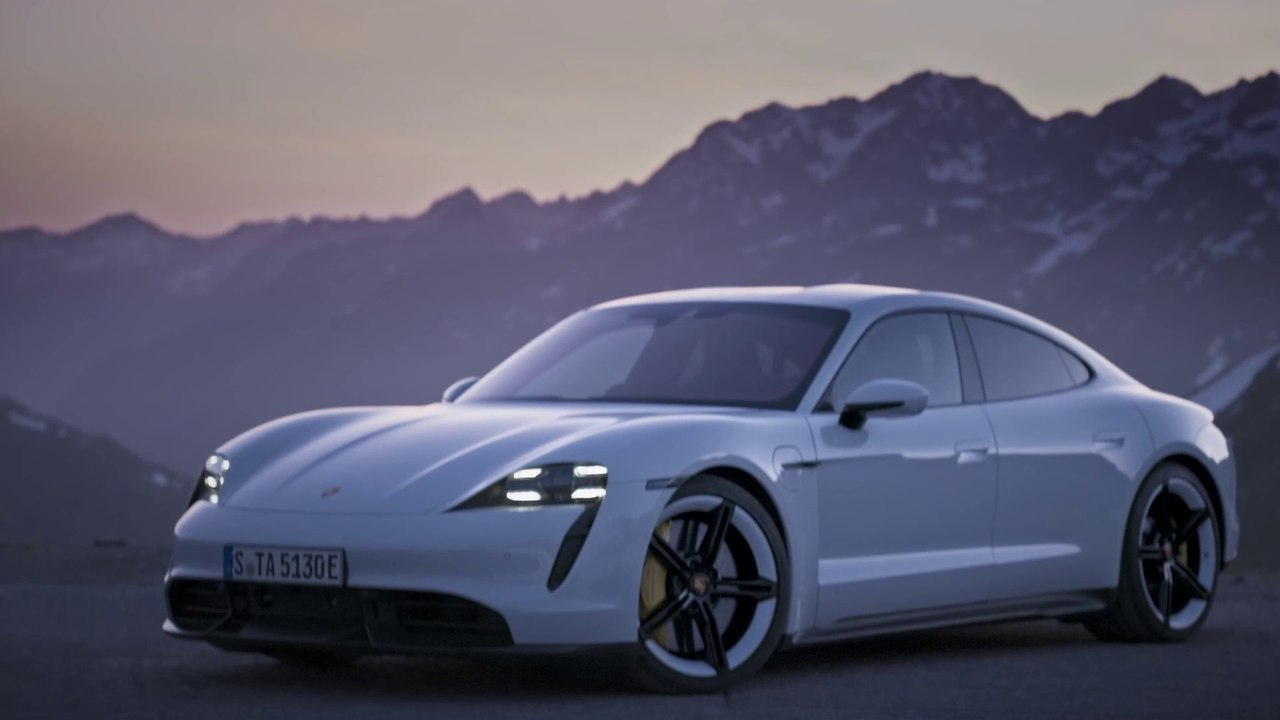 Taycan, la voiture 100% électrique par Porsche