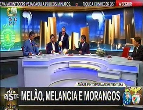 ANIBAL PINTO OFERECE FRUTA A ANDRE VENTURA