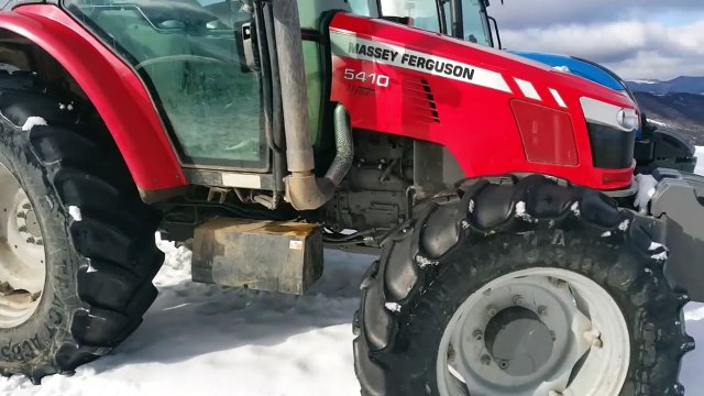 Massey Ferguson 5410 vs Landini 5H90 y nuestro recuperador MF 285-Yavuzköyü Tractor Experiments 1 ( 720 X 1280 )
