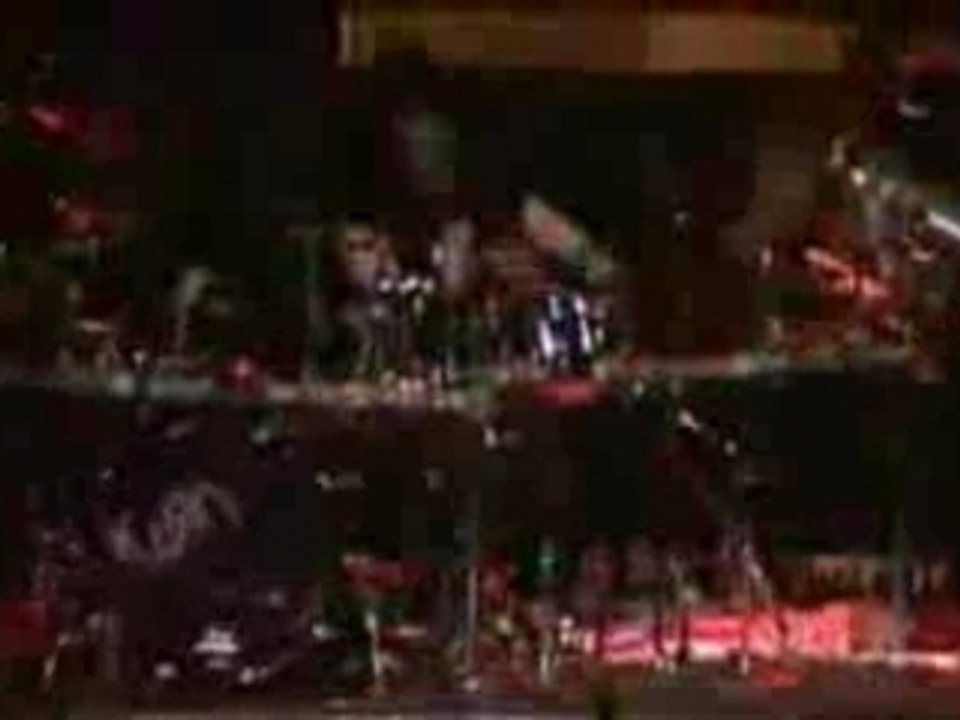 Korn - Blind  (KROQ's Weenie Roast  2007)