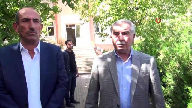 Elektriği kesilen belediye, dağıtım şirketinin binasını mühürledi