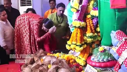 Sonam Kapoor Visits Andheri Cha Raja For Ganpati Pooja