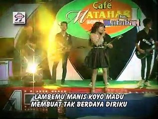 Suliana - Bibir Bermadu [Official Music Video]