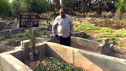 Mezarına gidip dua ettikten sonra teslim oldu