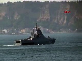Rus savaş gemileri peş peşe Çanakkale Boğazı’ndan geçti