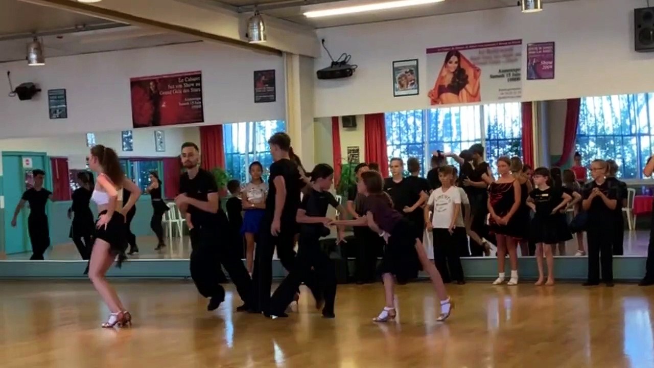 Les élèves de l'école de danse Jean-Luc Habel à l'entraînement