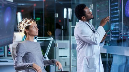 Traducir pensamientos en palabras con un implante