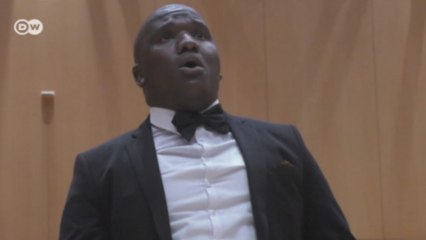 سائق تاكسي يتحول إلى نجم