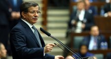 Davutoğlu, HDP Diyarbakır İl Binası önünde eylem yapan anneleri telefonla aradı