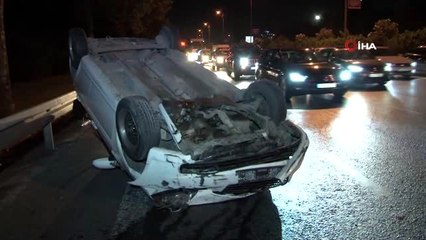 Bayrampaşa'da otomobille çarpışan araç takla attı: 4 yaralı